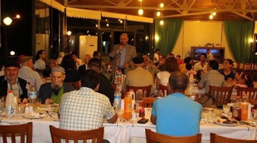 Huzur Evinde Sakinlerine İftar