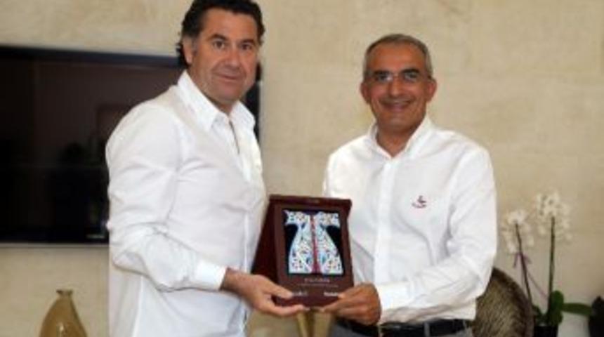 Denizbank'tan Başkan Kocadon'a Plaket