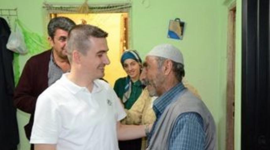 Kulp Kaymakamlığı Yardımlarını S&uuml;rd&uuml;r&uuml;yor