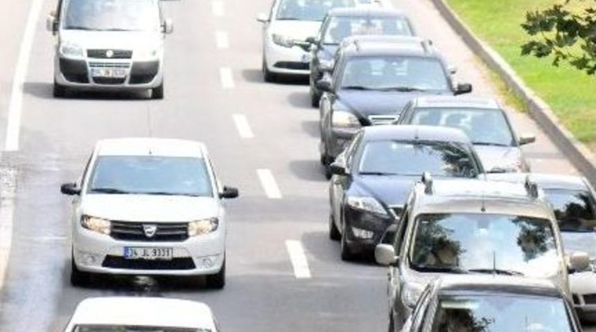 Bayram Trafiği Yalova'da Da &Ccedil;ileye D&ouml;n&uuml;şt&uuml;