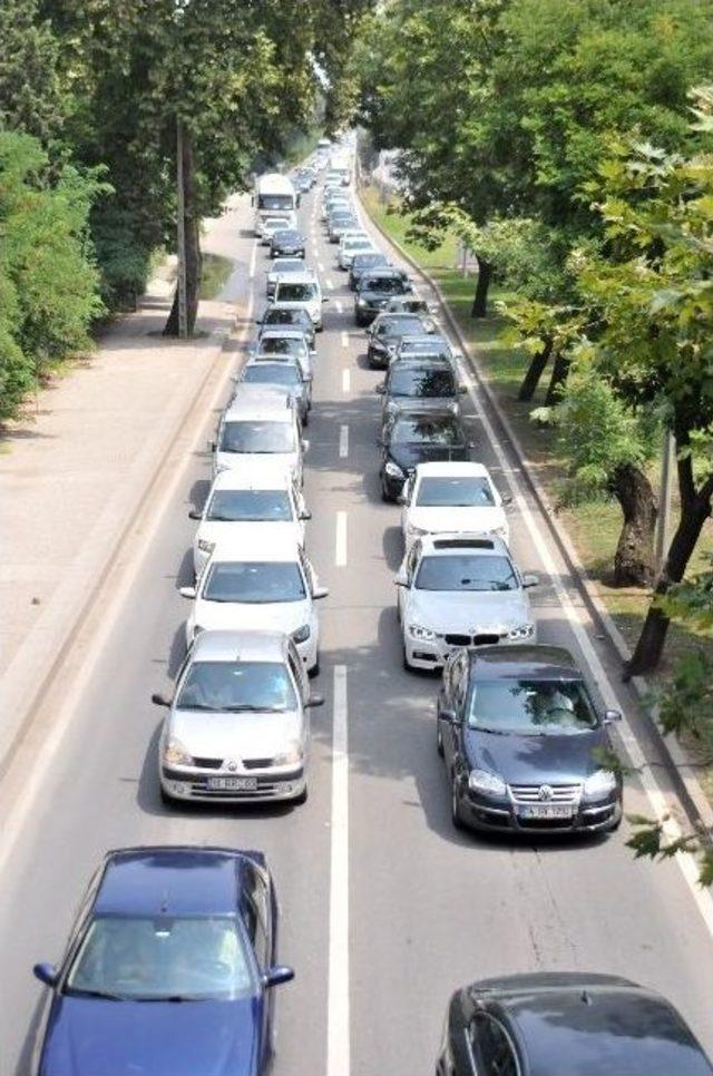 Bayram Trafiği Yalova'da Da Çileye Dönüştü