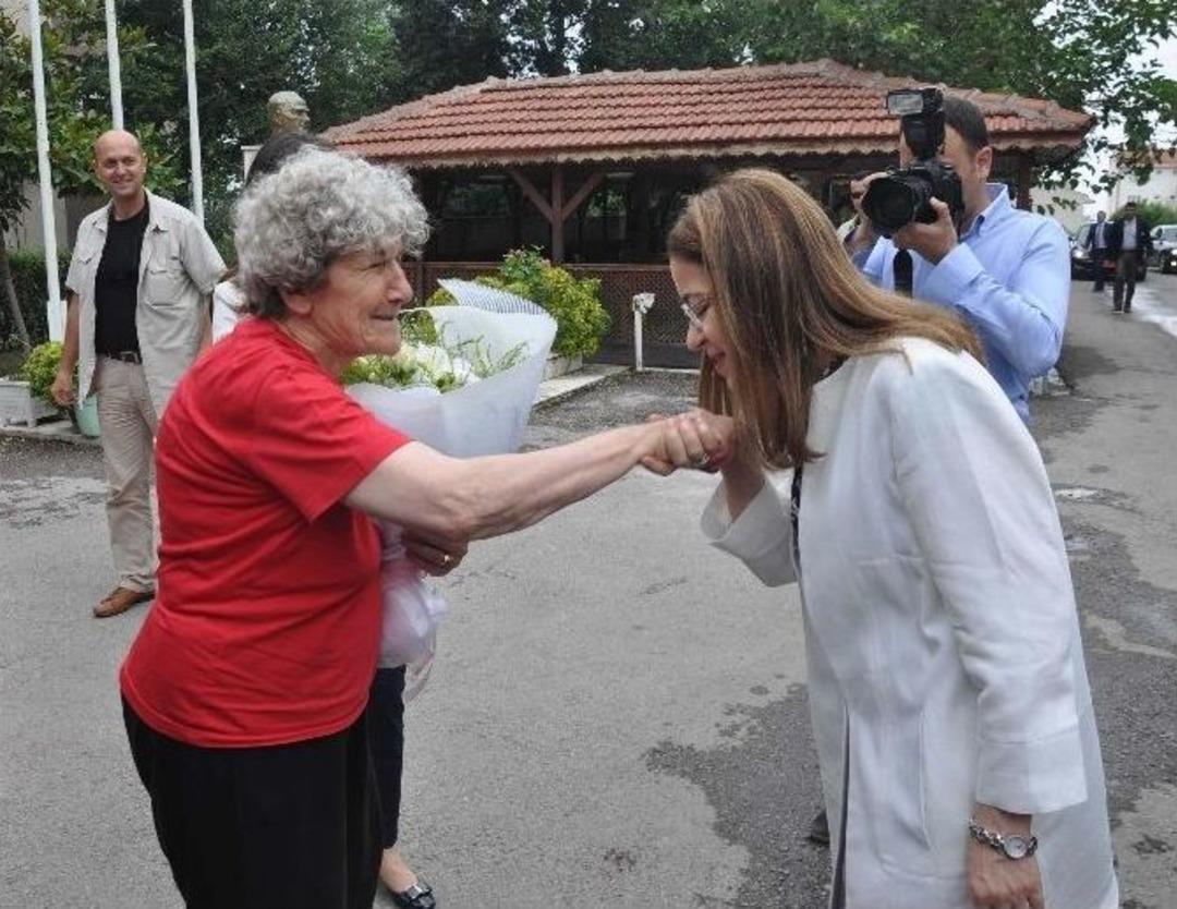 Bakan İslam Huzurevini Ziyaret Etti