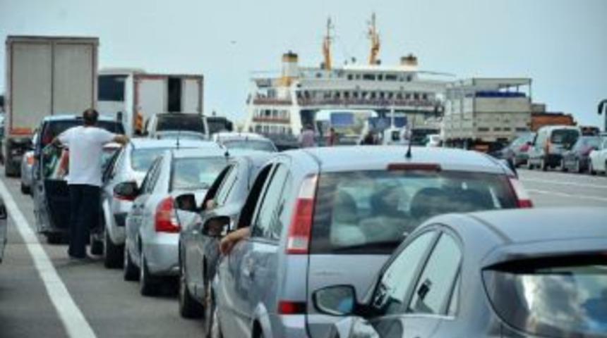 Eskihisar Vapur İskelesi'nde Bayram Yoğunluğu