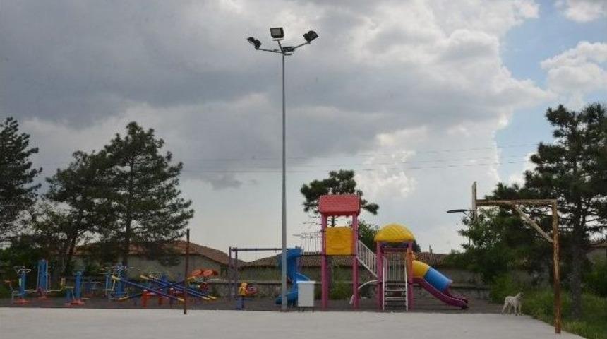 Kapaklı'da Meydanlar Işıl Işıl