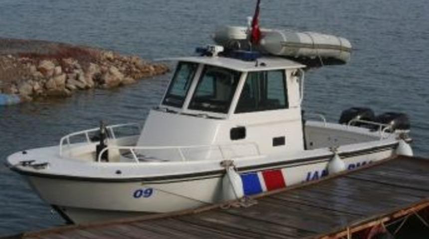 Beyşehir G&ouml;l&uuml;&rsquo;nde Şişme Botla Avlanmaya Para Cezası