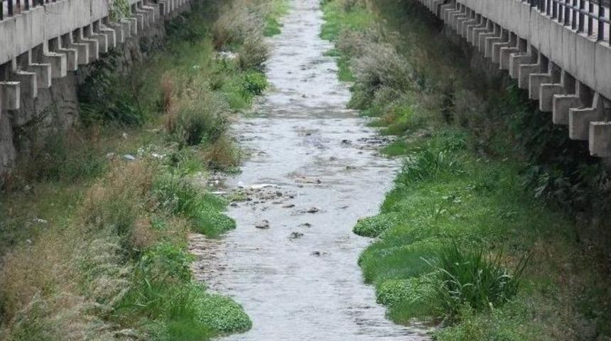 Behzat Deresi&rsquo;nde Kuraklık Tehlikesi