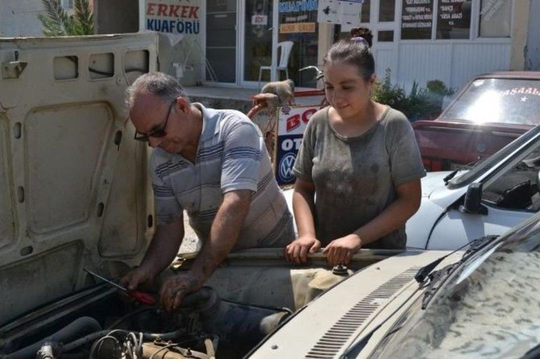 Eşi Kalfa, Kızı &Ccedil;ırak