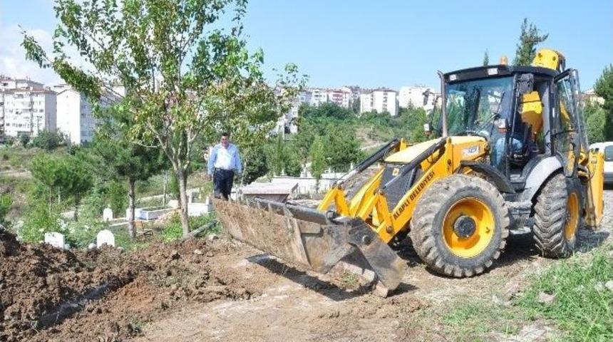 Alaplı&rsquo;da Mezarlıklar Bayrama Hazırlanıyor