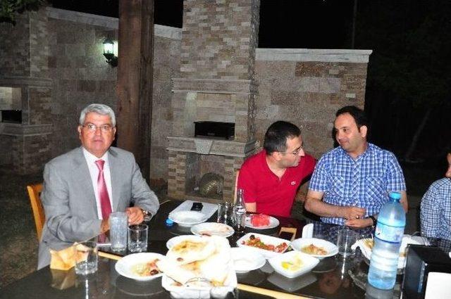 Nazilli Osb &Uuml;yeleri İftarda Buluştu 1