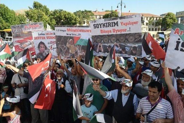 &Ouml;zg&uuml;r Gazze Platformu, İsrail i Protesto Ederek, Gazze ye Destek Verdi 1