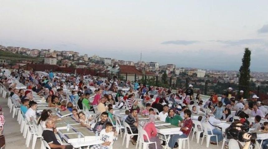 Gebze Son İftarını H&uuml;rriyet&rsquo;te Yaptı