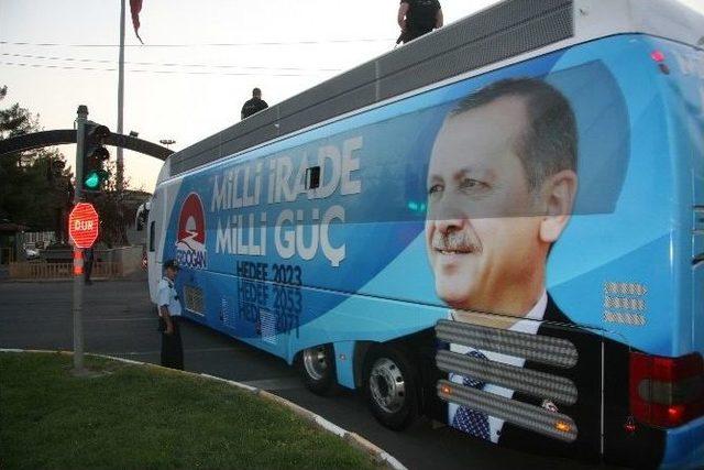 Başbakan Erdoğan Diyarbakır’dan Ayrıldı