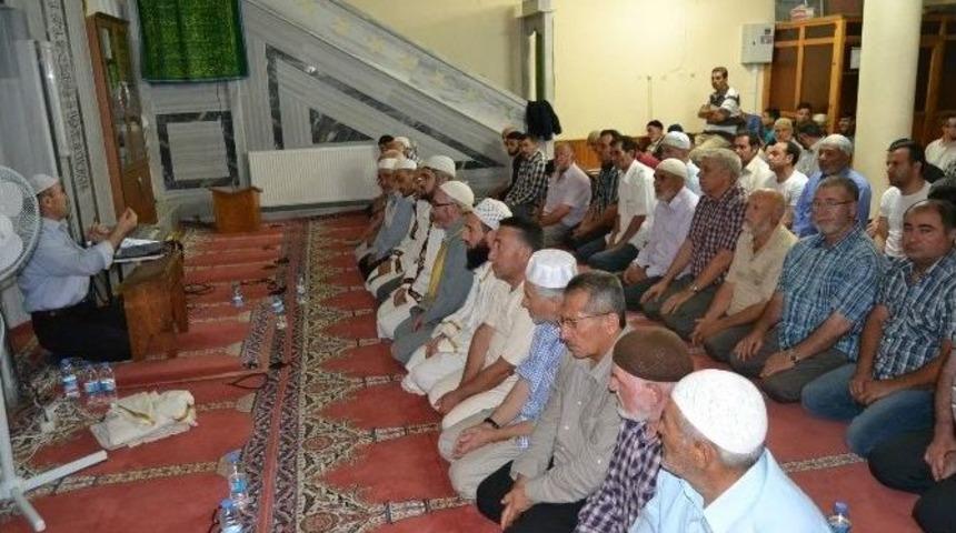 Kulu&rsquo;da Son Teravihte Hatim Duası Yapıldı