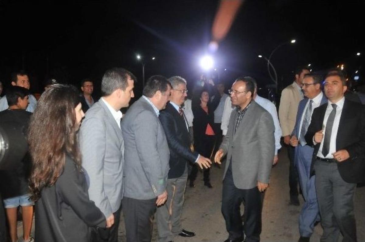 Adalet Bakanı Bozdağ, Ak&ccedil;akoca'da Sahur Yaptı