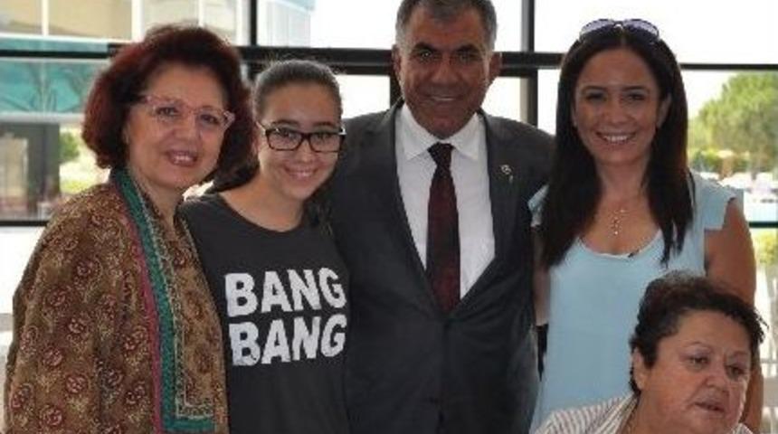 İhsanoğlu Ailesi, Tema Vakfı &Uuml;yesi Oldu