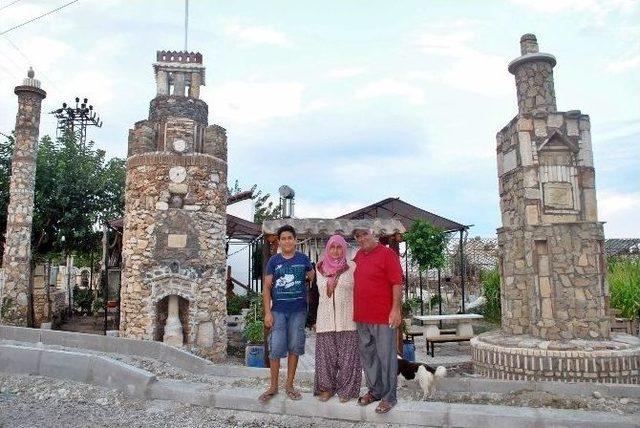 Tarih Aşkıyla Yanan İlkokul Mezunu &Ccedil;ift&ccedil;i Evinin Bah&ccedil;esini M&uuml;ze Yaptı 1