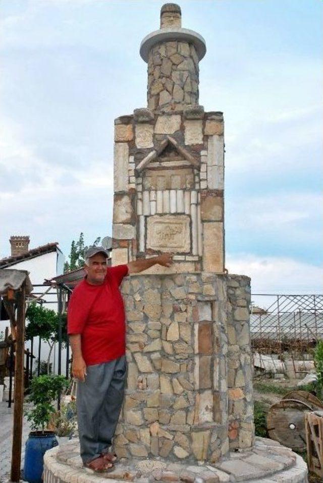 Tarih Aşkıyla Yanan İlkokul Mezunu &Ccedil;ift&ccedil;i Evinin Bah&ccedil;esini M&uuml;ze Yaptı 2