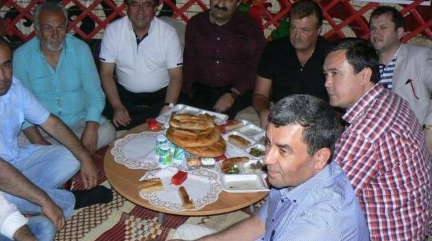 Y&ouml;r&uuml;klerin İftarı T&uuml;rkdem'de