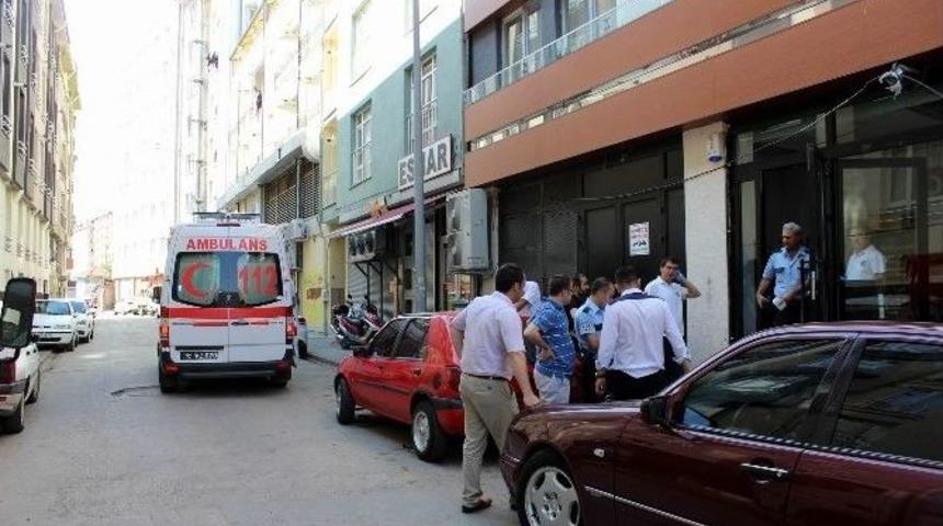 Y&uuml;k Asans&ouml;r&uuml;nde Sıkışan Kasap Hayatını Kaybetti