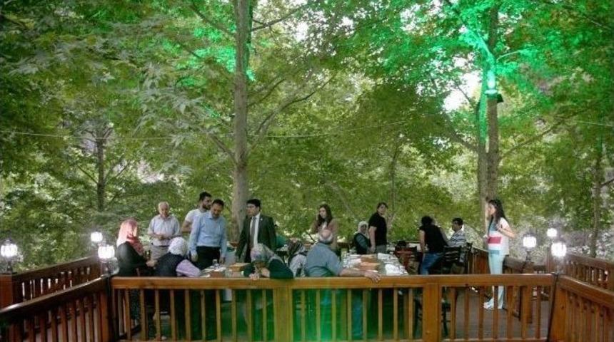 Karaisalı&rsquo;da Şehit Ailelerine İftar