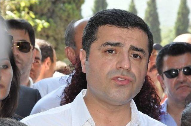 Cumhurbaşkanı Adayı Demirtaş Maden Şehitliğinde 2