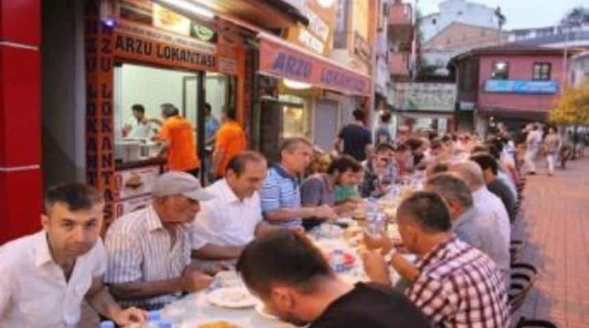 &Ccedil;aycuma&rsquo;da Esnaflardan İftar