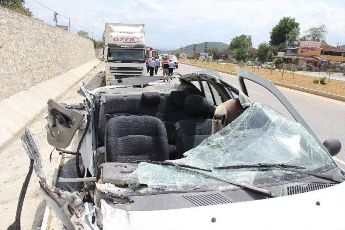 Par&ccedil;alanan Otomobilden Sağ &Ccedil;ıktı