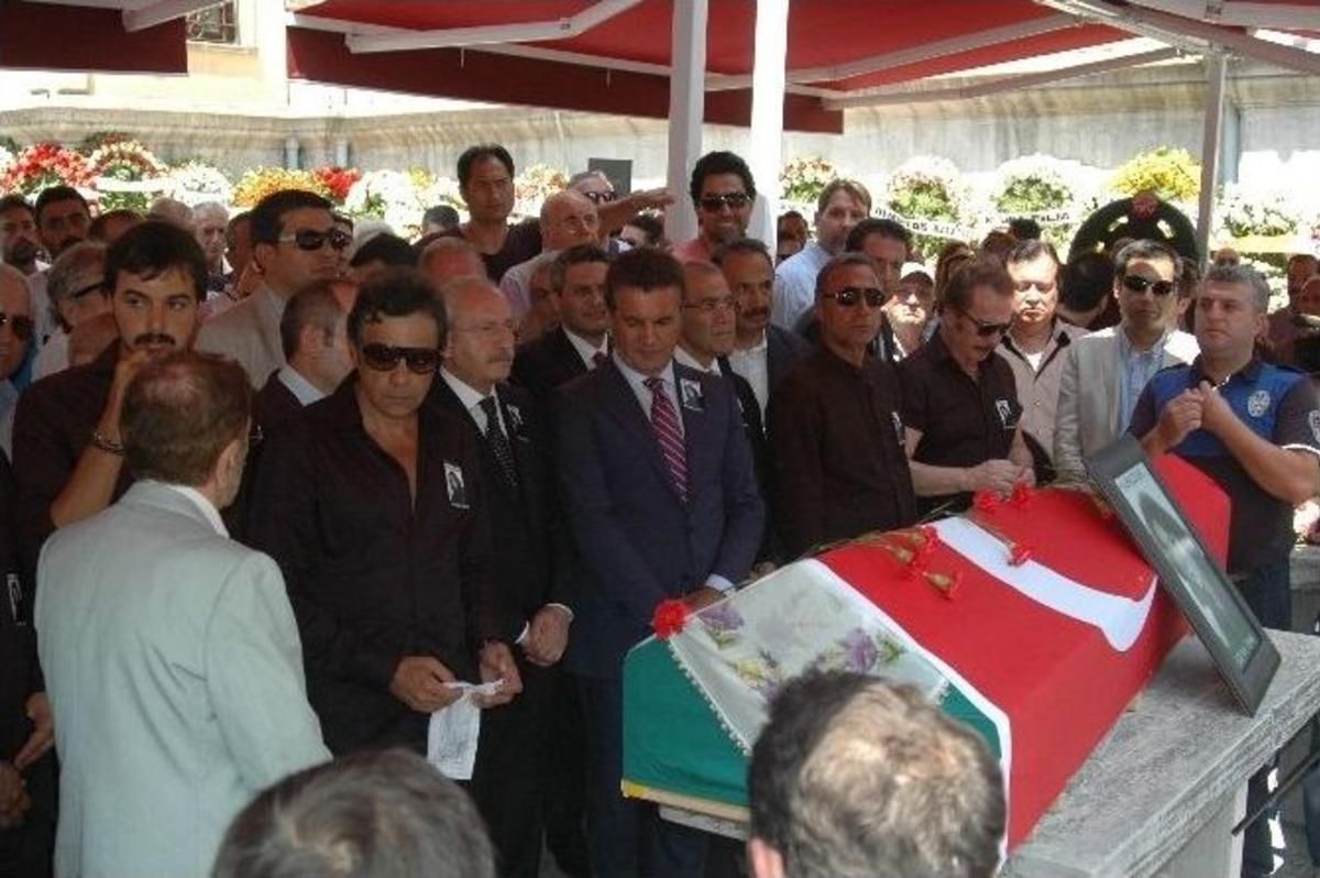 &Ccedil;olpan İlhan Son Yolculuğuna Uğurlandı