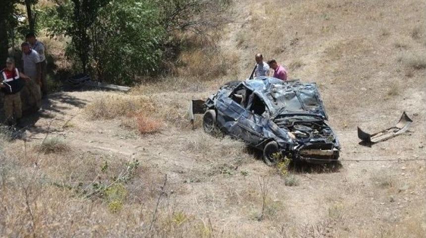 (d&uuml;zeltme) Elazığ&rsquo;da Trafik Kazası: 1 &Ouml;l&uuml;, 3 Yaralı