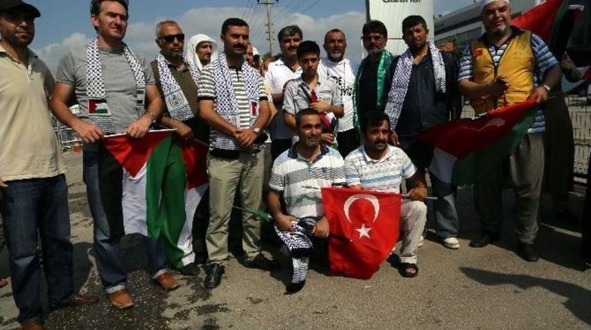 Kayseri'den Gazze'ye Y&uuml;r&uuml;yen Aile Adana'ya Ulaştı