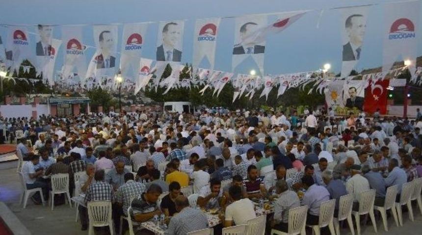 Besni&rsquo;de Chp&rsquo;den Ak Parti&rsquo;ye Bin 500 Kişi Katıldı