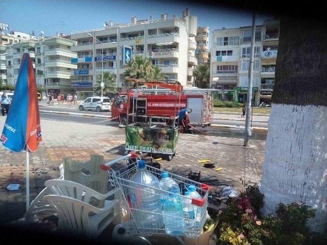 Kuşadası’nda Korkutan Seyyar Yangını