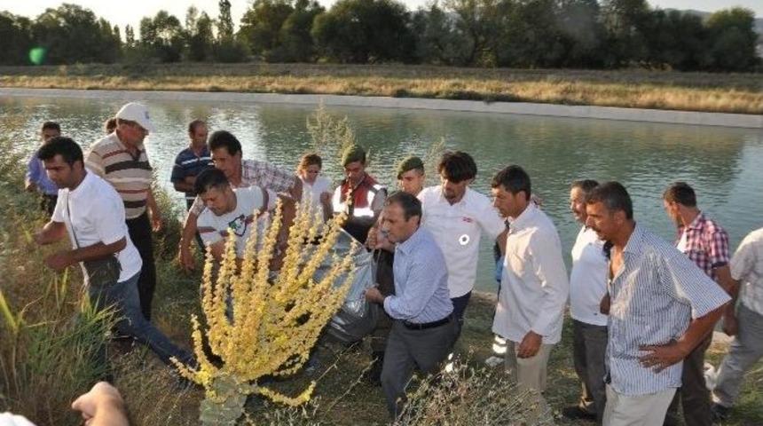 Oğlu İ&ccedil;in Kanala Atlayan Baba &Ouml;ld&uuml;, İki Oğlu Ve Kardeşi Kayıp