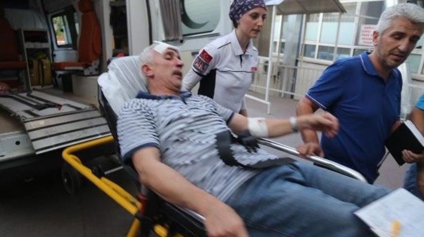 Kocaeli'de Bı&ccedil;aklı Kavga: 1 &Ouml;l&uuml;, 2 Yaralı