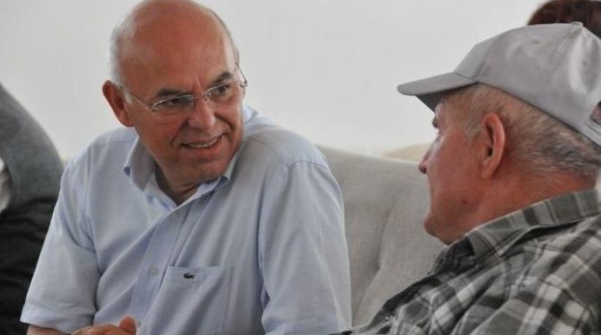 S&uuml;leymanpaşa Beldiye Başkanı Eşkinat Huzurevi Sakinleri İle Bayramlaştı