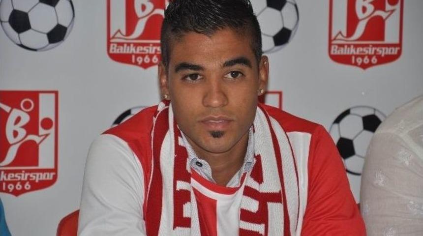 Balkes'ten Taraftarına Bayram Hediyesi