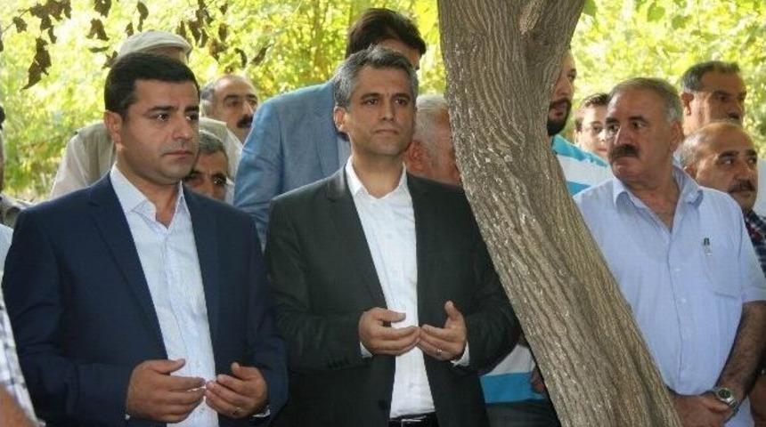 Cumhurbaşkanı Adayı Demirtaş Diyarbakır&rsquo;da Bayramlaştı