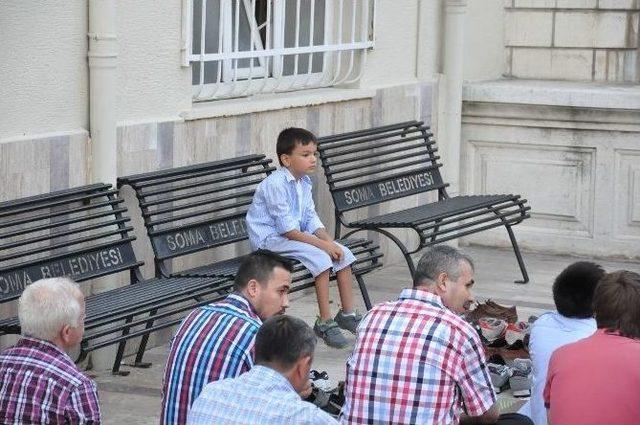 Acının Merkezi Soma&rsquo;da İlk Bayram Namazı 1