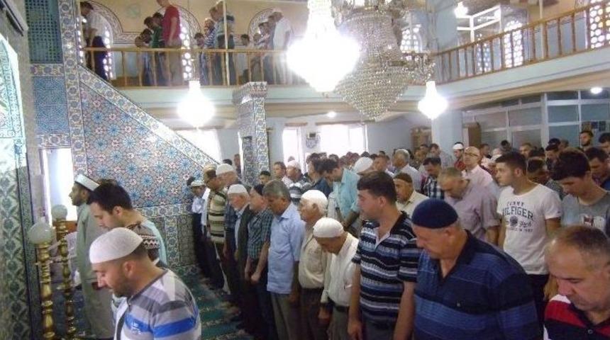 Hayrabolu&rsquo;da Ramazan Bayramı Coşkuyla Kutlanıyor