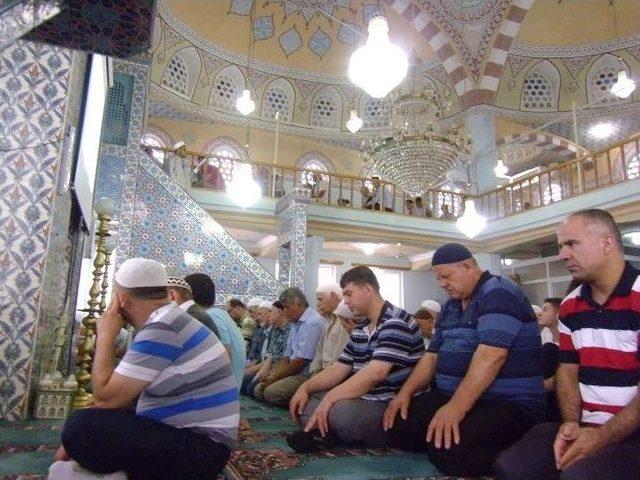 Hayrabolu’da Ramazan Bayramı Coşkuyla Kutlanıyor