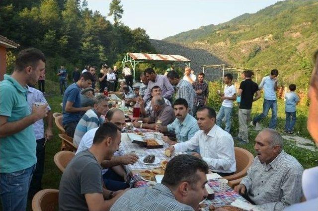 Ayvacık&rsquo;ta Y&uuml;z Yıllık Bayram Geleneği 2