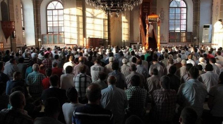 Samsun&rsquo;da Ramazan Bayramı Namazı