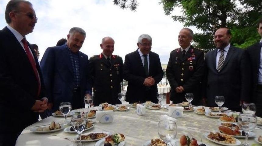 Kars Valiliği&rsquo;nde Bayramlaşma