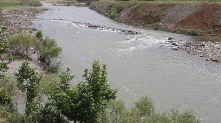 Siir'te Nehirlerin Kirlenmesine Stk'lardan Tepki