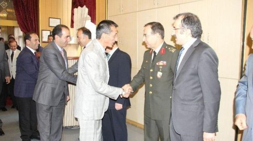 Erzurum&rsquo;da Bayramlaşma T&ouml;reni