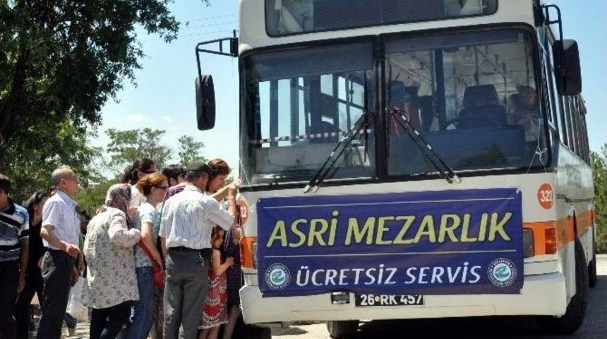 Mezarlıklar Ziyaret&ccedil;i Akınına Uğradı