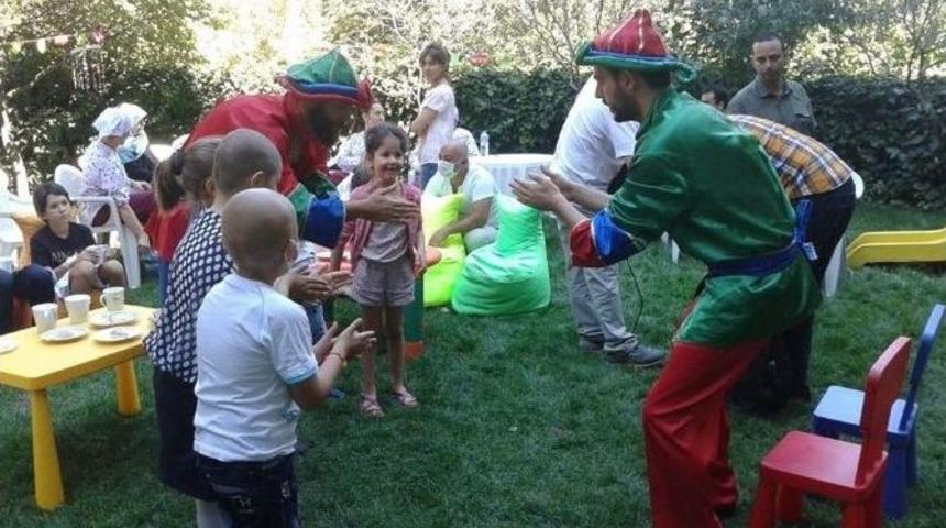 L&ouml;semili &Ccedil;ocukların Bayram Coşkusu