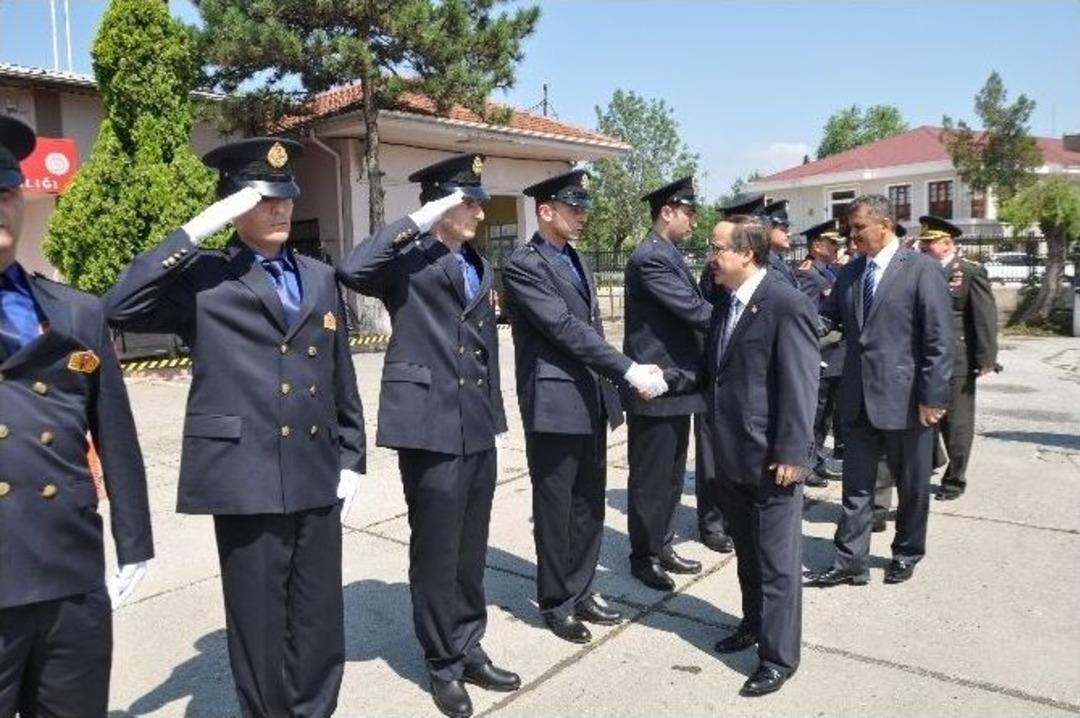 Vali Coş Ramazan Bayramında Hastaları Ziyaret Etti