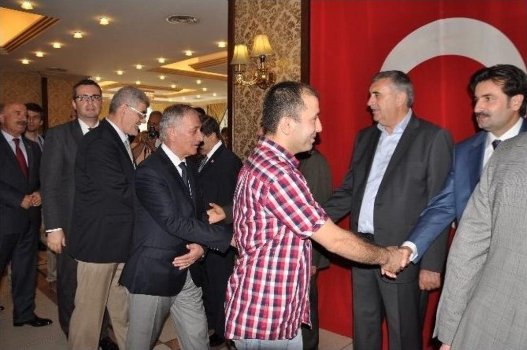 Protokol Bayramlaşmasına Bakan İslam'da Katıldı