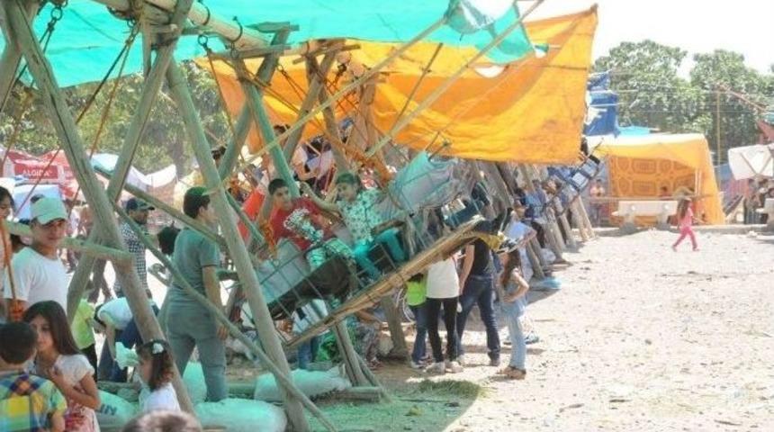 Cizreli &Ccedil;ocukların "cıncilik" Keyfi